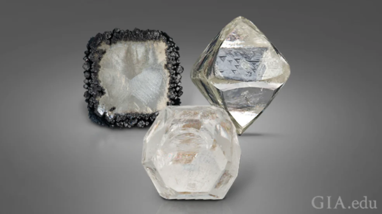 hpht-vs-cvd-diamonds_f722547a-2694-4eb1-b6e7-78d96d85890a_1000x
